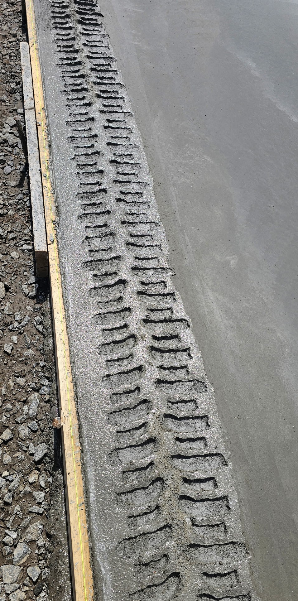 Decorative etched concrete border detail — Somersworth, NH
